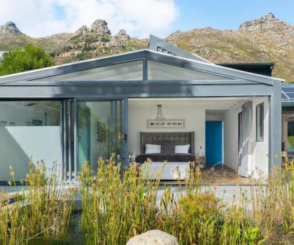 The Greenacres A Captivating 5-Bedroom Retreat in Hout Bay - image 14