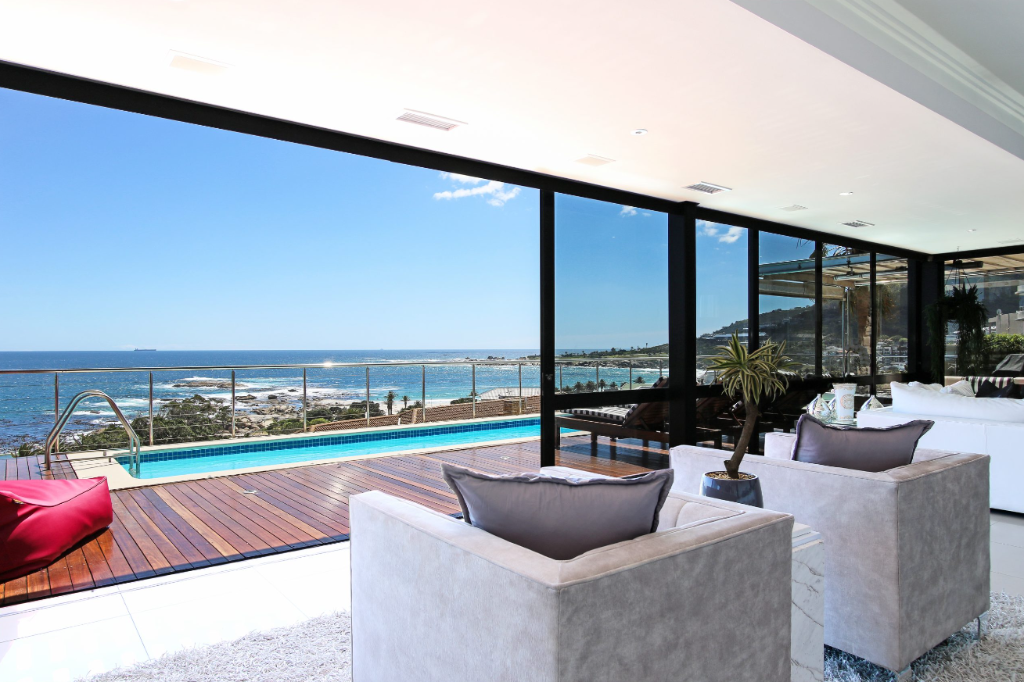 Stunning ultra-modern luxury home in Cape Town - image 6