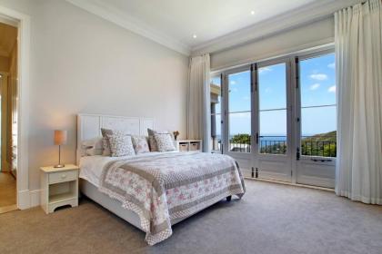 Serene 4 Bedroom Luxury Kid Friendly Villa Camps Bay Cape Town - image 15