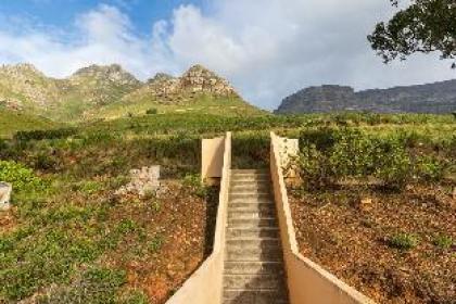 Serene & spectacular views near Table Mountain Cape Town